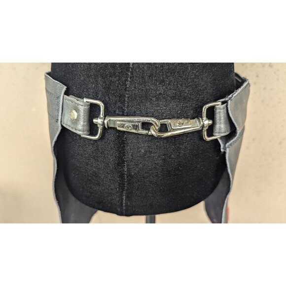 💜Leather Utility Kilt with Red Flame Appliqué - Picture 3 of 10